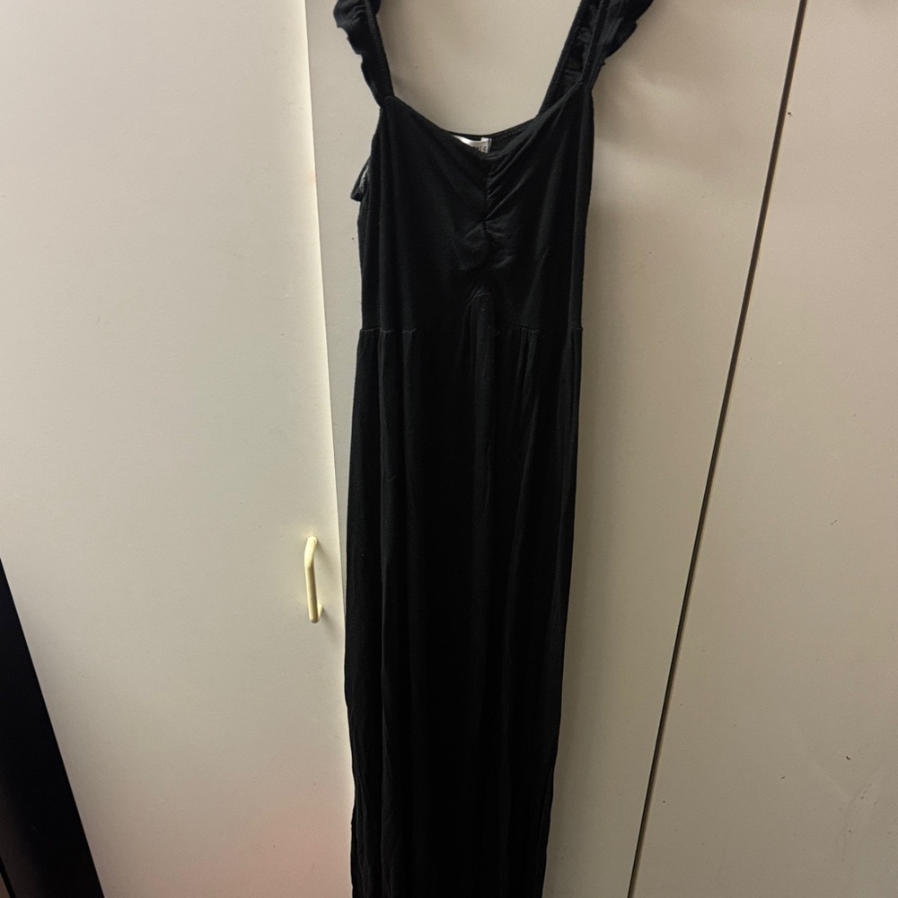 Elegant Black Maxi Dress